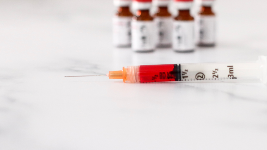 Vitamin B12 injections canva